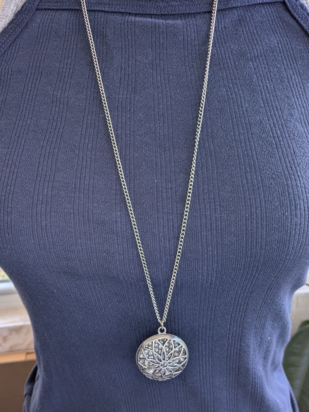 Silver Tone Filigree Flower Medallion Rhinestone Long Pendant Necklace